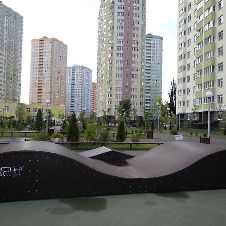 Квартира Парковые Озера Apartment Kiev Exterior foto