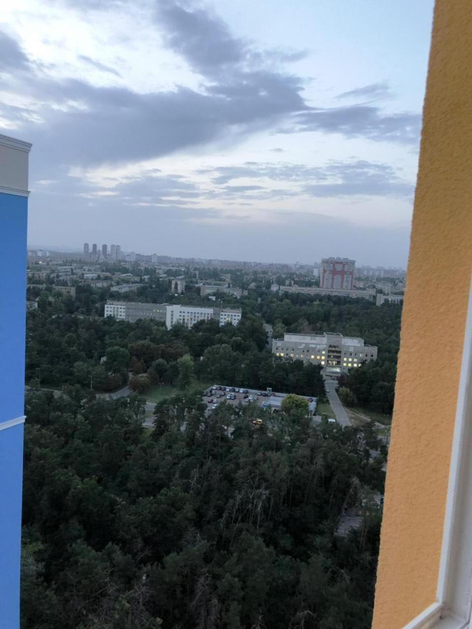 Квартира Парковые Озера Apartment Kiev Exterior foto