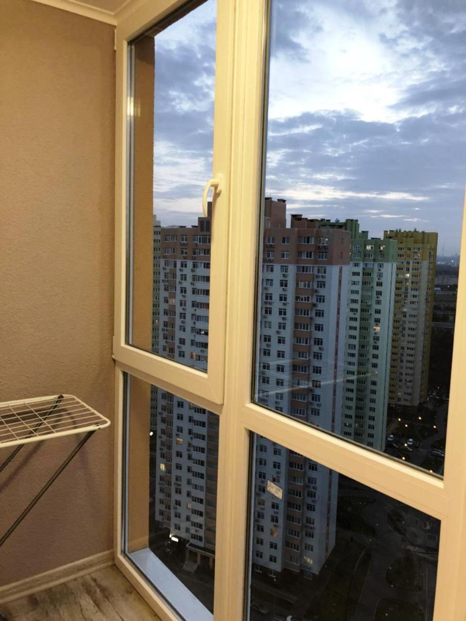 Квартира Парковые Озера Apartment Kiev Exterior foto